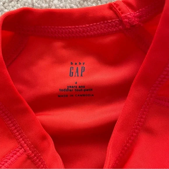 GAP Bright Red Rash Guard 4T - Picture 3 of 5